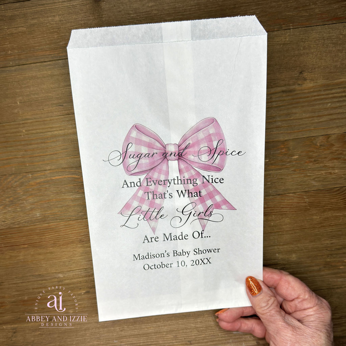Sugar and Spice Baby Shower Bags with Pink Bow are the perfect keepsake favor for celebrating a new arrival. Each bag features a charming pink bow and arrives ready to fill with treats, chocolates, or small gifts, personalized for the Mom to be with event date.