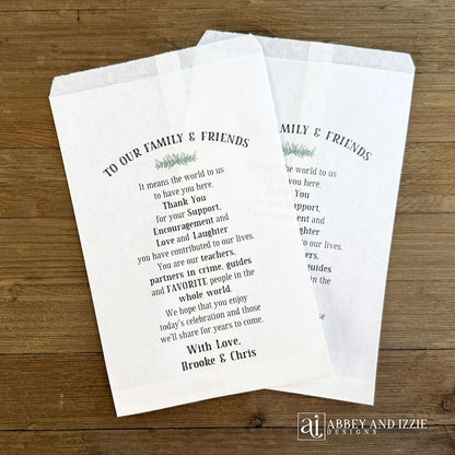 Personalized wedding guest favor bags, perfect for candy buffet bags, cookie bags or popcorn bags.    Printed on white bags with a beautiful thank you to your guests. 