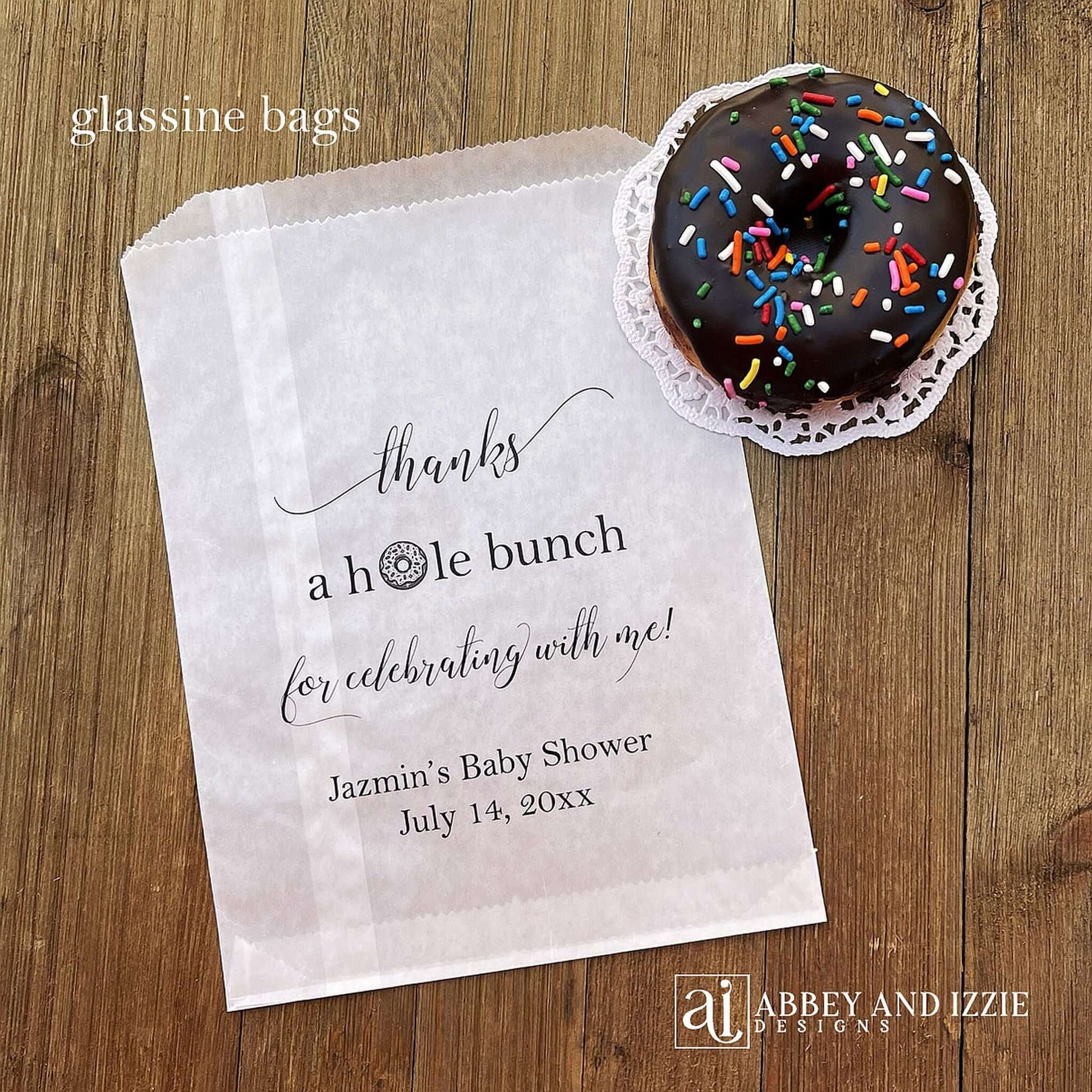 Elevate your shower with our customizable Baby Shower donut bags! These will add a special touch to your celebration while keeping your donut treats fresh. With our high-quality glassine bags, perfect for any themed shower.
