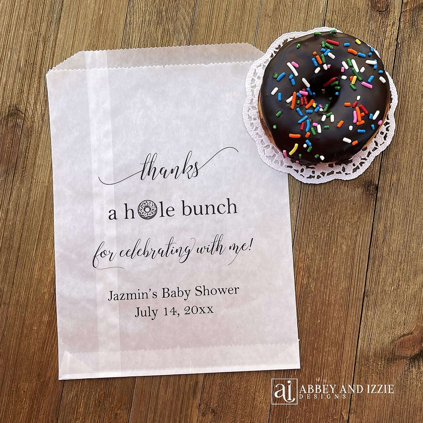 Elevate your shower with our customizable Baby Shower donut bags! These will add a special touch to your celebration while keeping your donut treats fresh. With our high-quality glassine bags, perfect for any themed shower.