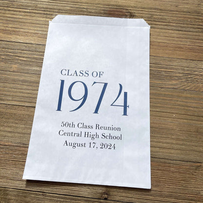 Class Reunion Favor Bags that can be made for any year. Personalized reunion bags with year, school and date. Favor bags can be filled with treats, cookies or used for napkin and utensils.