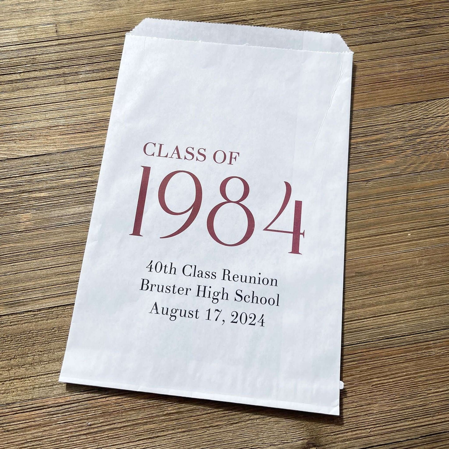Class Reunion Favor Bags that can be made for any year. Personalized reunion bags with year, school and date. Favor bags can be filled with treats, cookies or used for napkin and utensils.