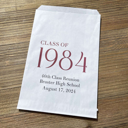 Class Reunion Favor Bags that can be made for any year. Personalized reunion bags with year, school and date. Favor bags can be filled with treats, cookies or used for napkin and utensils.