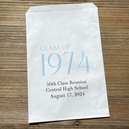 Class Reunion Favor Bags that can be made for any year. Personalized reunion bags with year, school and date. Favor bags can be filled with treats, cookies or used for napkin and utensils.