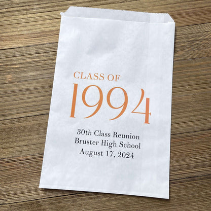 Class Reunion Favor Bags that can be made for any year. Personalized reunion bags with year, school and date. Favor bags can be filled with treats, cookies or used for napkin and utensils.