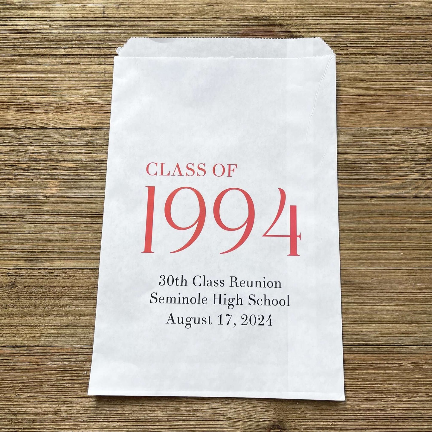 Class Reunion Favor Bags that can be made for any year. Personalized reunion bags with year, school and date. Favor bags can be filled with treats, cookies or used for napkin and utensils.