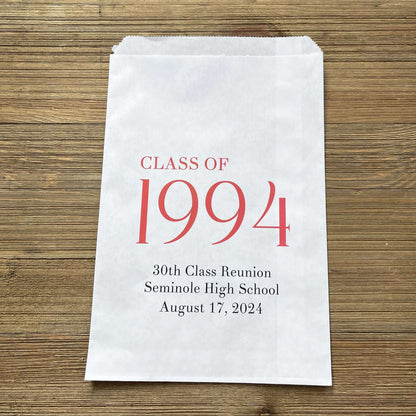 Class Reunion Favor Bags that can be made for any year. Personalized reunion bags with year, school and date. Favor bags can be filled with treats, cookies or used for napkin and utensils.