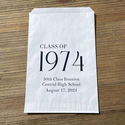Class Reunion Favor Bags that can be made for any year. Personalized reunion bags with year, school and date. Favor bags can be filled with treats, cookies or used for napkin and utensils.