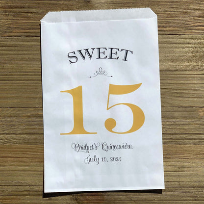 Quinceanera Favor Bags Personalized for the Guest of Honor Printed with a large sweet 15, your choice of 5 color.